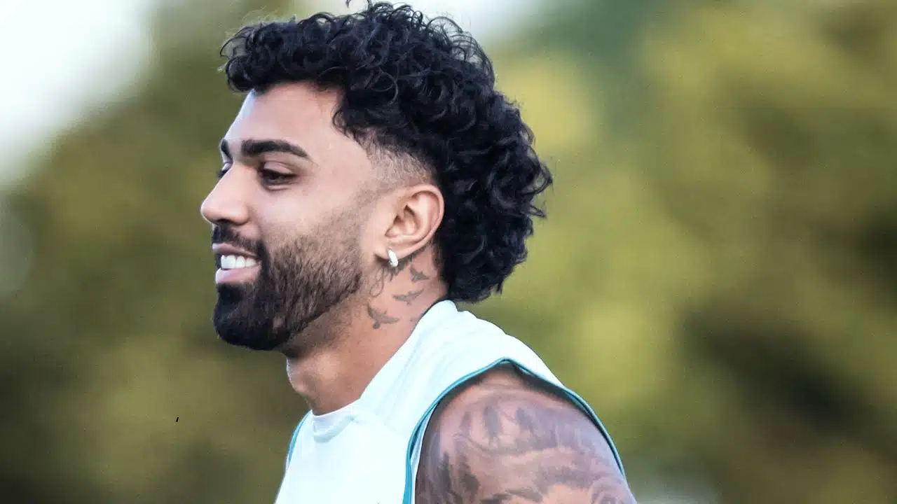Gabigol assume as rédeas na carreira e pode parar no mesmo time de Depay