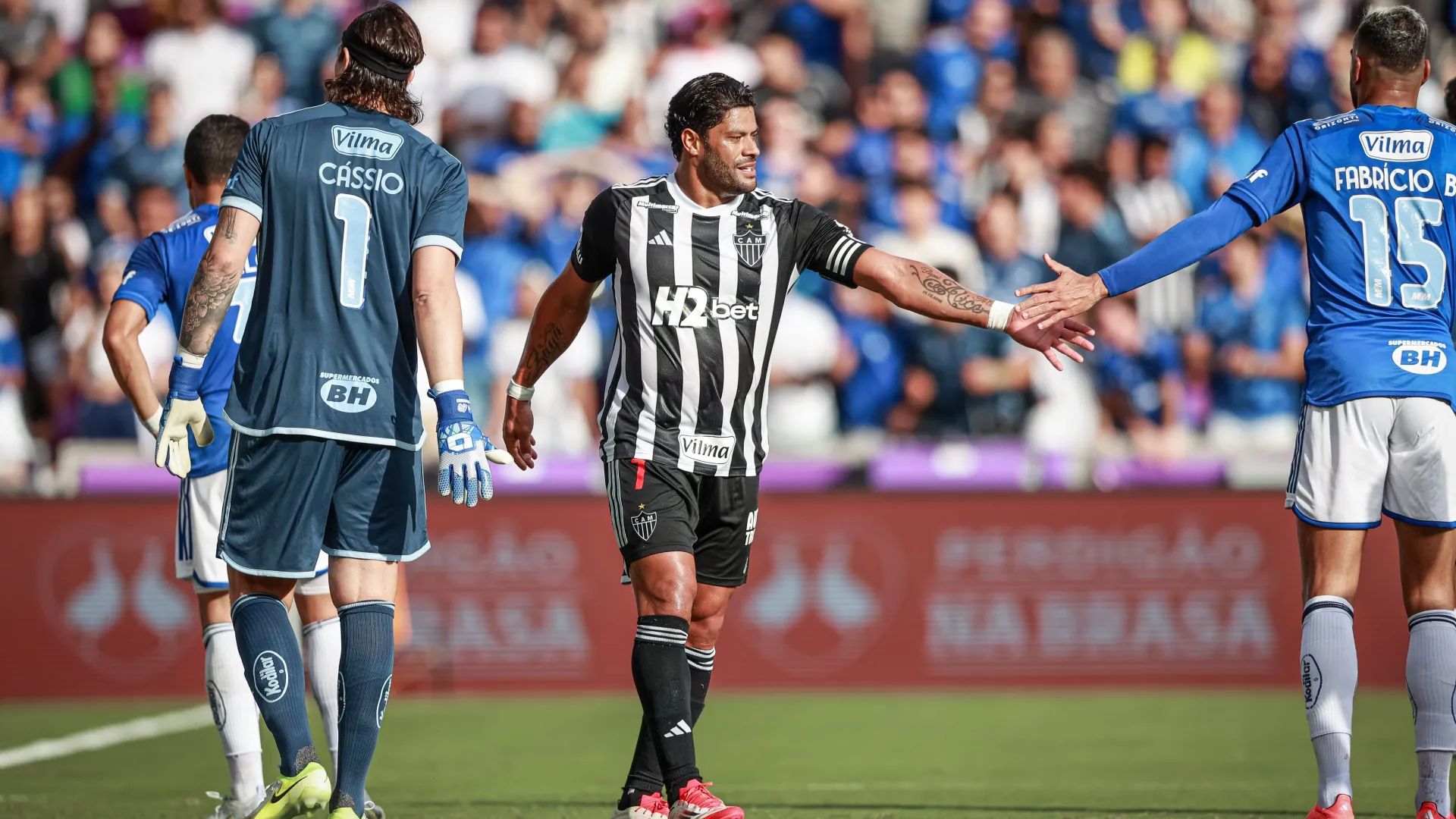 Cássio defendeu pênalti de Hulk e complicou a vida do Atlético