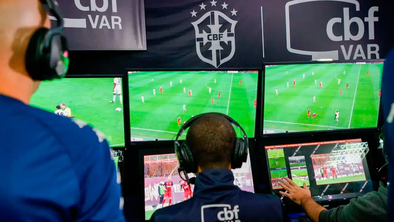 Mudança no VAR pode interferir na vida do Cruzeiro na Série A