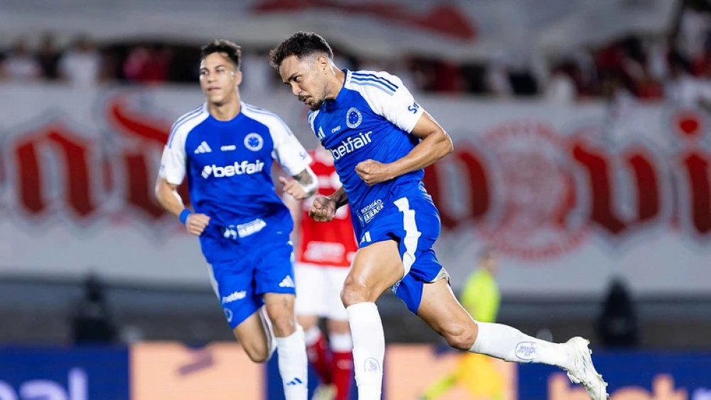 Mesmo em grande fase, Cruzeiro é comparado a time da Série D