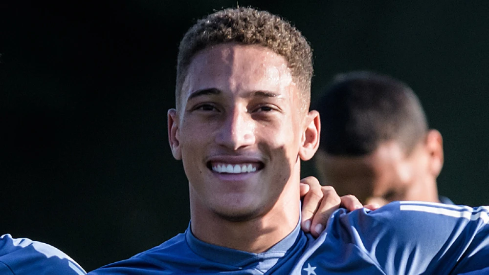 Logo após deixar o Cruzeiro, Robert encerra ciclo em novo clube