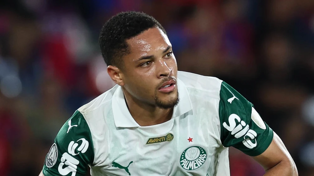 Vitor Roque encerra ciclo no Palmeiras logo após voltar a balançar as redes