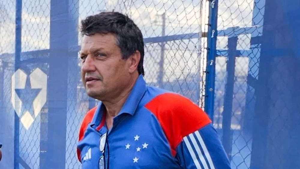 Adilson Batista só voltou ao Cruzeiro e já convidou o primeiro reforço a se juntar ao clube
