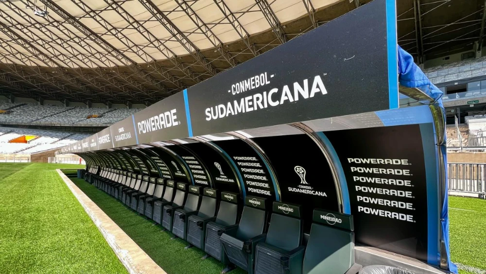 Chegou ao Cruzeiro para ser titular e agora já tá criando teia na chuteira
