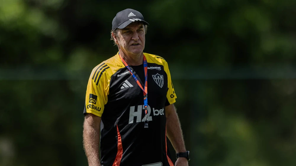 Cuca ainda está pensando no clássico: Pediu quatro reforços imediatos no Atlético