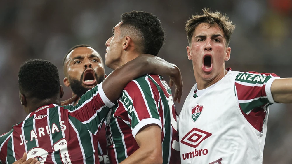 Pediu uma fortuna para jogar no Cruzeiro e aceitou o mesmo para defender o Fluminense