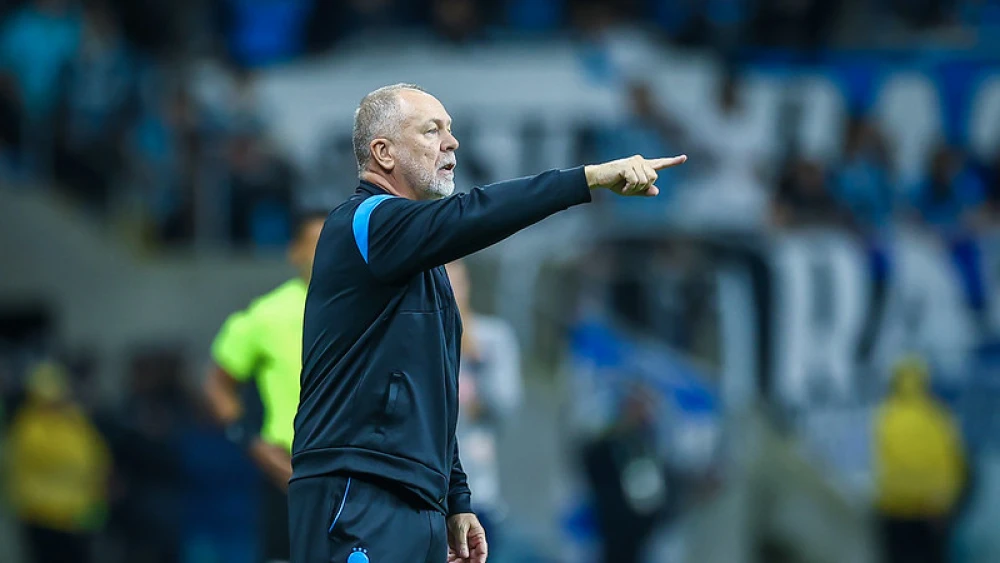 Grêmio não dá conta de pagar e Cruzeiro deve “repatriar” reforço