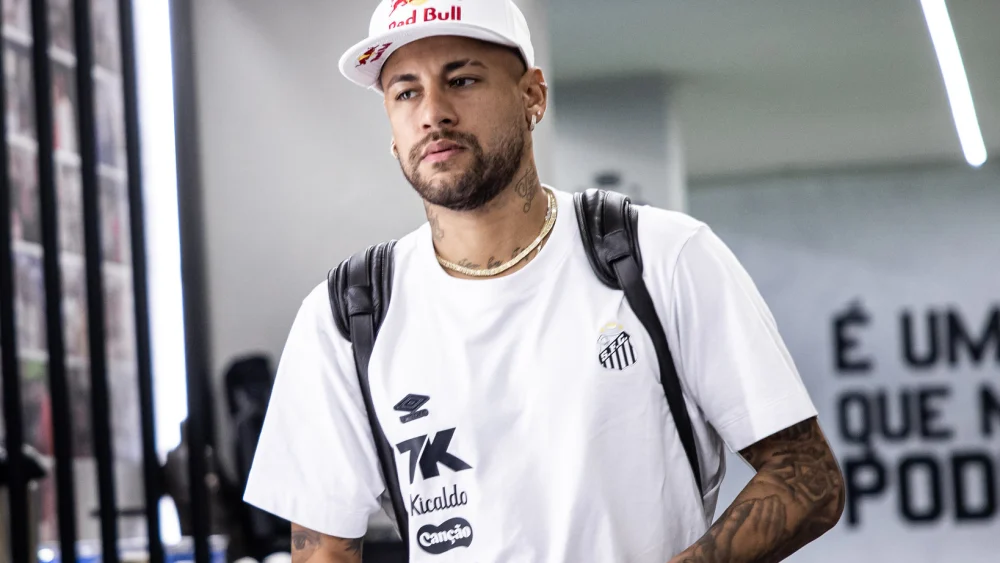 Santos só é avisado: Neymar vai assinar novo contrato no Brasil