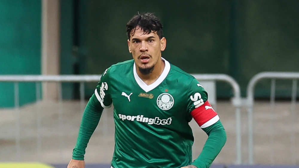Enquanto Fabrício Bruno recebe R$ 1 milhão por mês, Gustavo Gómez ganha ainda mais no Palmeiras