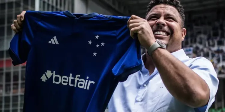 Ronaldo Fenômeno bate o martelo e decide comprar o Corinthians