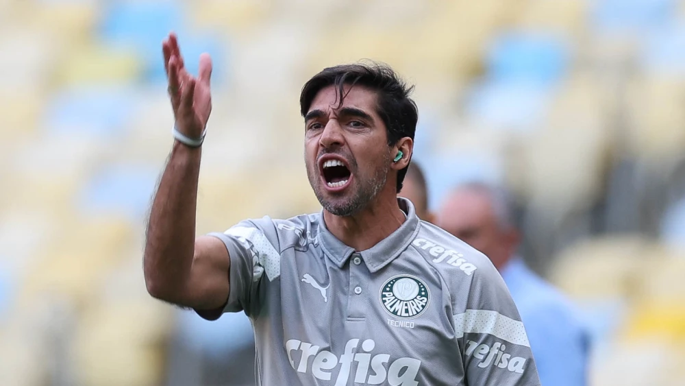 Cruzeiro foi mais rápido e venceu Inter e Palmeiras para assinar com atacante