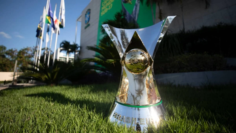 Atacante que chegou com moral no Cruzeiro pode trocar clube para vestir vermelho e preto na Série A