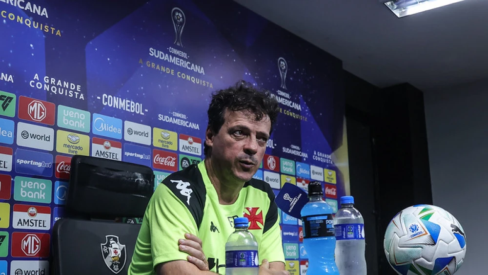 Vasco ganha reforço para o ataque após nove meses na fila de espera