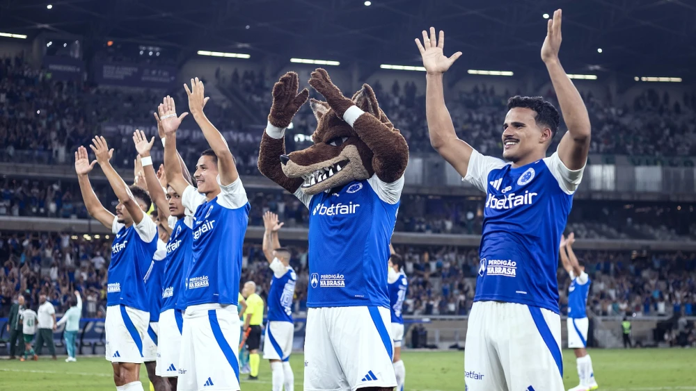 Rival do Cruzeiro não esperou nem um dia a mais e mandou defensor embora