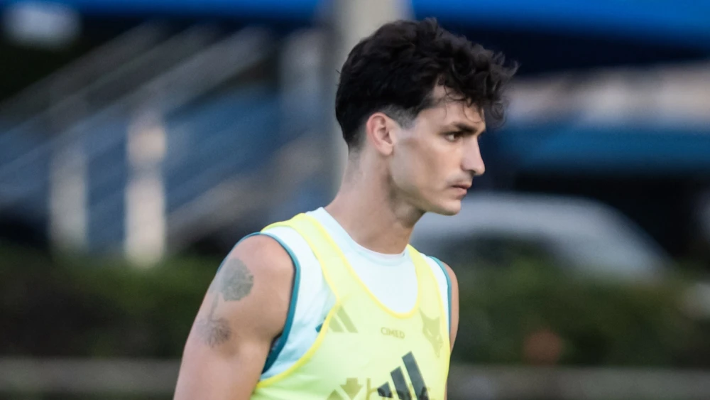 Enquanto Dinenno recebia R$ 600 mil no Cruzeiro, atacante do São Paulo ganha mais que o dobro