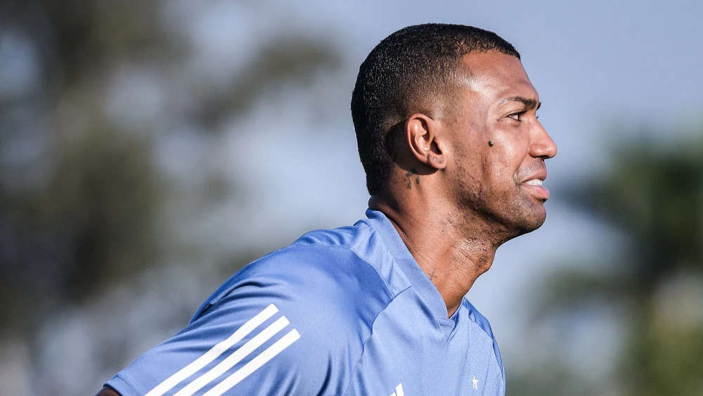 Walace não pensa duas vezes e bate o martelo sobre deixar o Cruzeiro