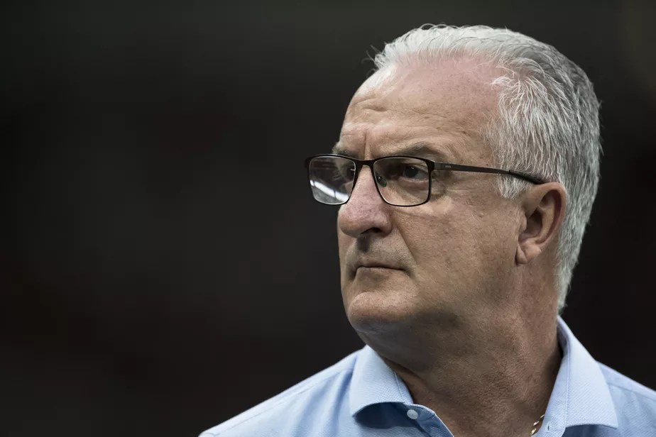 Não durou muito: Torcida fez a festa com demissão de Dorival Júnior