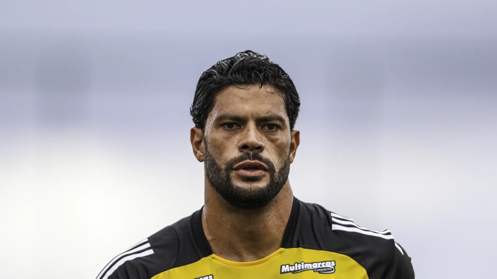 Após ficar sem receber, Hulk chama o Atlético para conversar e comunica jogadores