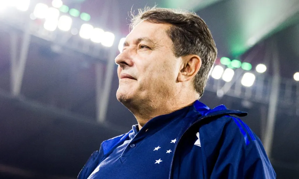 Cruzeiro não demora mais e assina contrato com atacante velocista