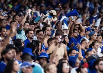 CBF não abre mão do regulamento e rival do Cruzeiro perde pilar defensivo