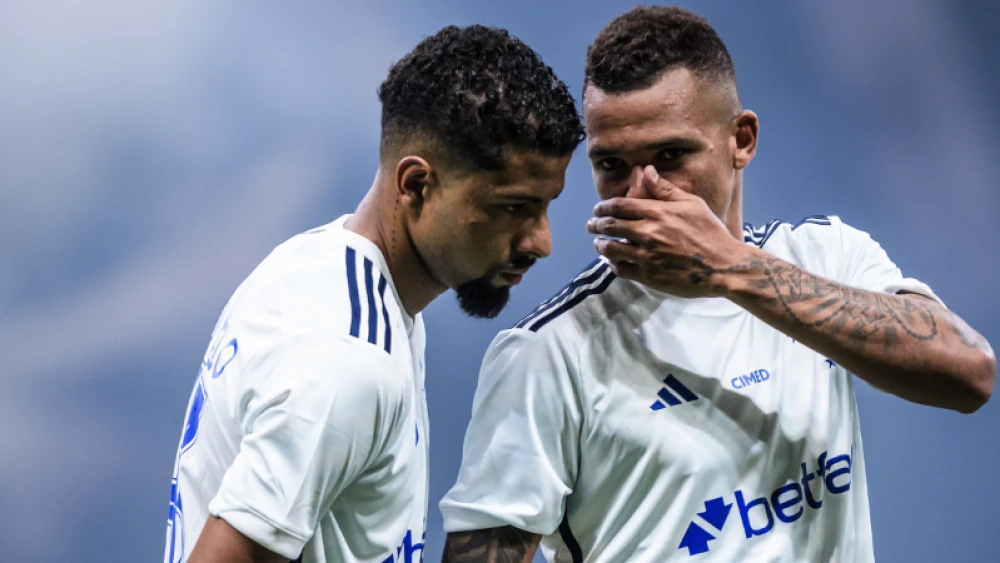 Além de João Marcelo, mais um defensor está perto de retornar ao Cruzeiro