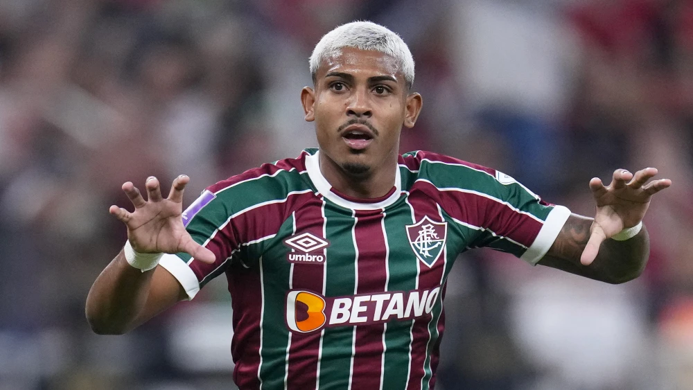 Cria do Cruzeiro pode assinar para vestir a mesma camisa de John Kennedy
