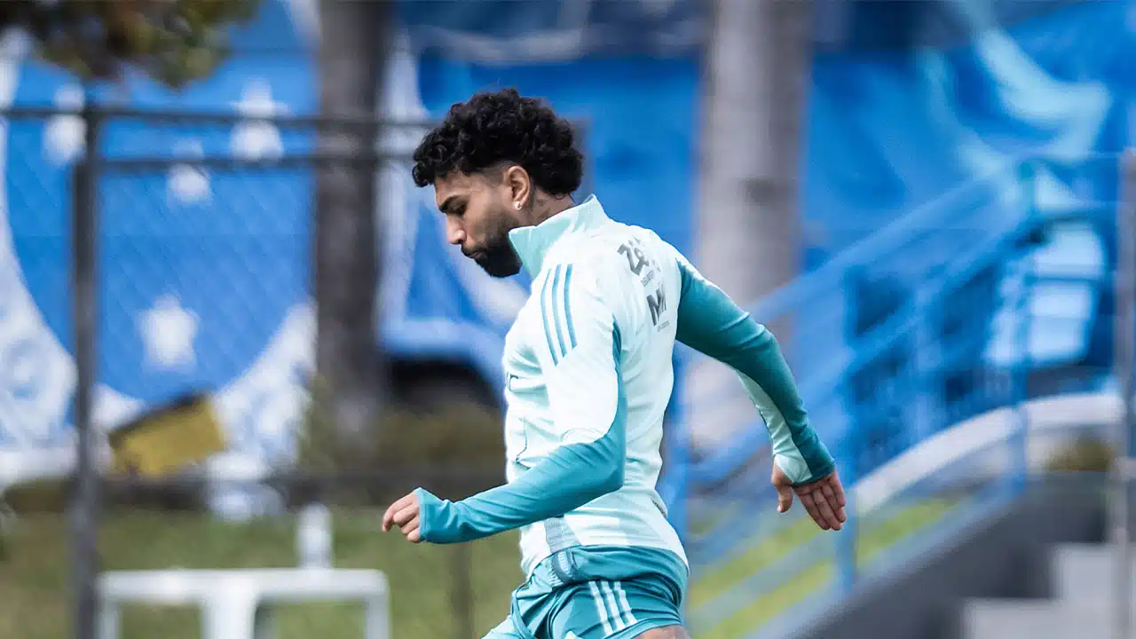 Gabigol assina contrato com gigante de São Paulo