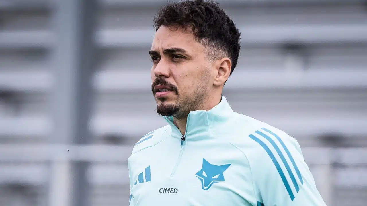 Eduardo revive drama na carreira no Cruzeiro após decisão da Justiça