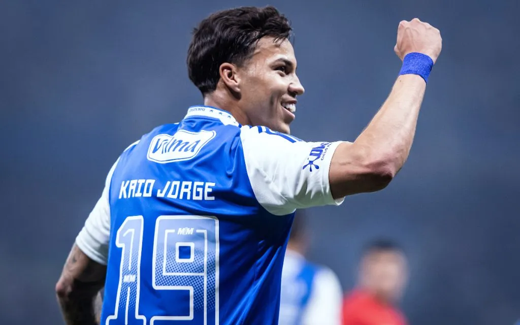 Kaio Jorge pode assumir lugar de parça de Everton Ribeiro ainda em 2025