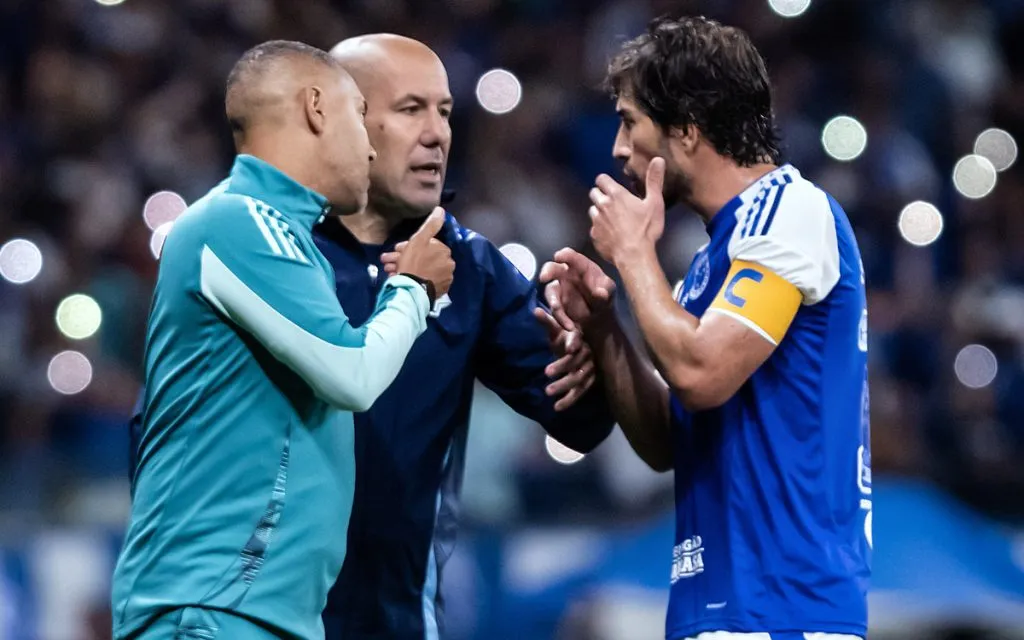 Dupla titular deve voltar ao Cruzeiro justamente contra o Atlético