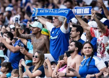 Mesmo com janela fechada, Cruzeiro encaminha venda de defensor