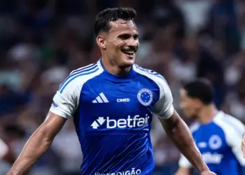 Kaiki só foi avisado sobre saída e Cruzeiro vai receber R$ 22 milhões por lateral