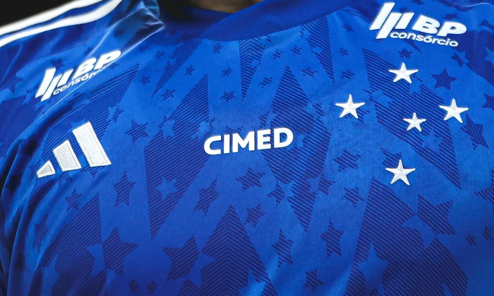 Mesmo com janela fechada, zagueiro do Cruzeiro pode estar indo embora
