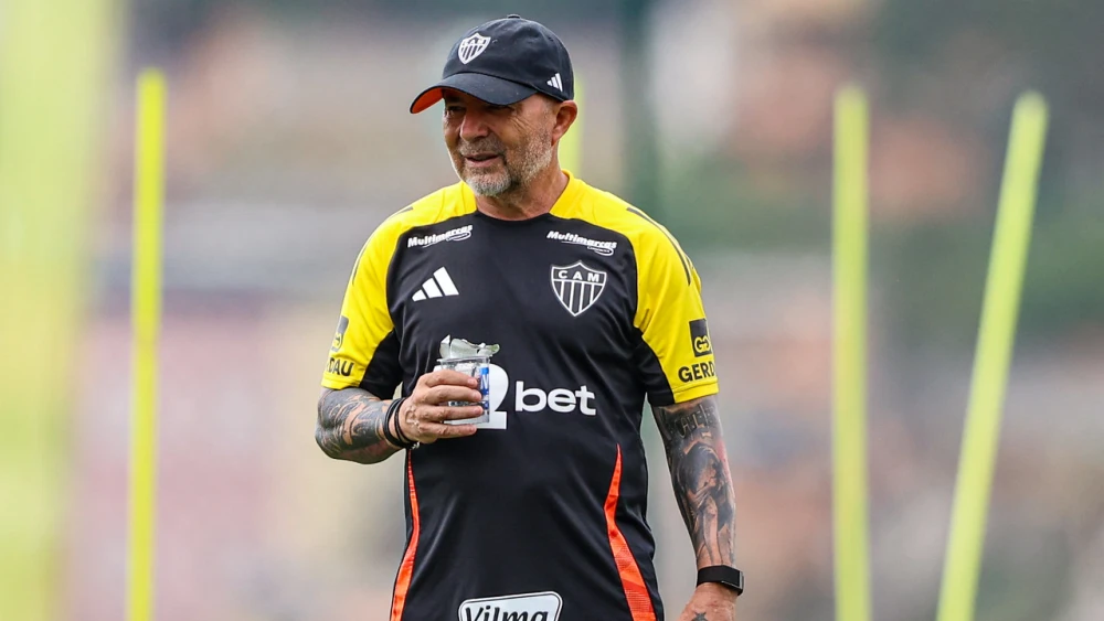 Enquanto Jardim recebe R$ 1 milhão no Cruzeiro, Sampaoli ganha bem mais no Atlético