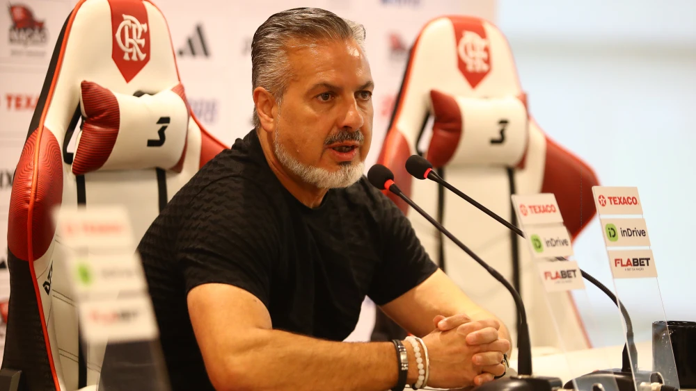 Com orçamento apertado, Flamengo decide buscar um novo treinador