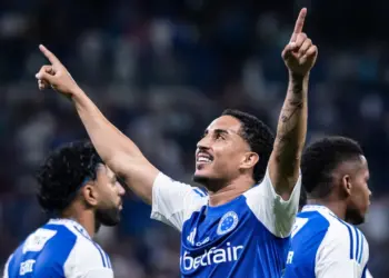 Logo após desfecho da rodada, Cruzeiro assume primeiro lugar no Brasil
