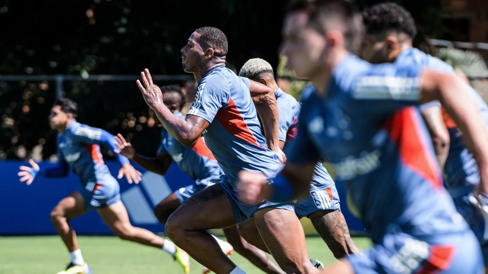 Cruzeiro não fica parado e confirma duas contratações para Libertadores 2026