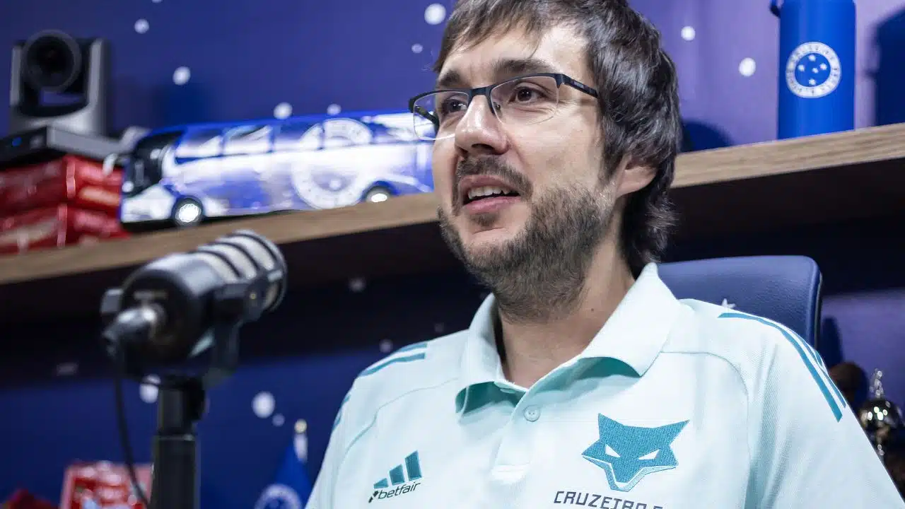 Cruzeiro tem duas prioridades para contratar para 2026