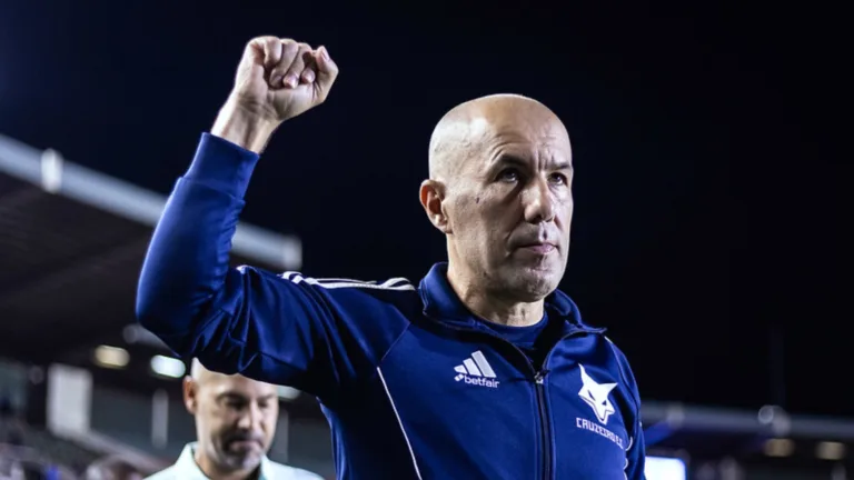 CBF ajuda sem querer e Cruzeiro ganha vantagem importante na Série A