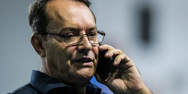 Pedrinho não espera mais e confirma novo treinador no Cruzeiro