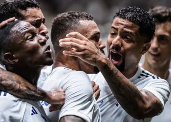 Zagueiro que deixou de ser titular do Cruzeiro já fez as malas para assinar com outro time no Brasil