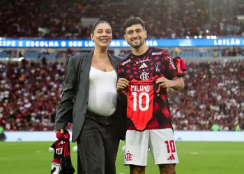 Confirmado: Arrascaeta pega a caneta para assinar vínculo fora do Flamengo