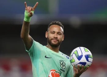 Ancelotti define prazo para Neymar se recuperar e ser convocado para Copa do Mundo