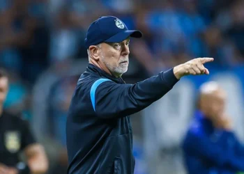 Pedrinho usa influência e jogador do Grêmio pode assinar com o Cruzeiro