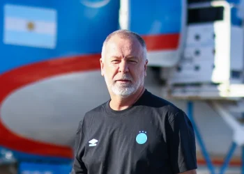 Mano Menezes engole seco: jogador que veio do Cruzeiro está vetado no Grêmio