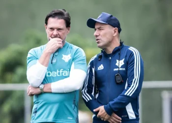 Cruzeiro não desiste e ganha reforço para a defesa após quatro meses na fila de espera