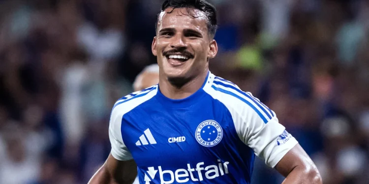 Torcida do Cruzeiro só foi avisada e Kaiki encerra ciclo no clube após jogo contra o Ceará