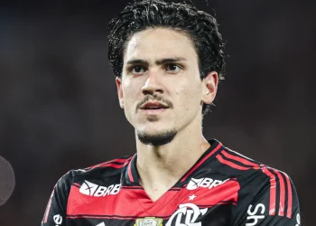 Pedro volta a viver drama no Flamengo e futuro do atacante pode ser bem longe do Rio de Janeiro