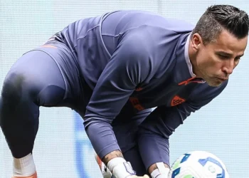 Ele voltou! Fábio e Cruzeiro comemoram juntos retorno