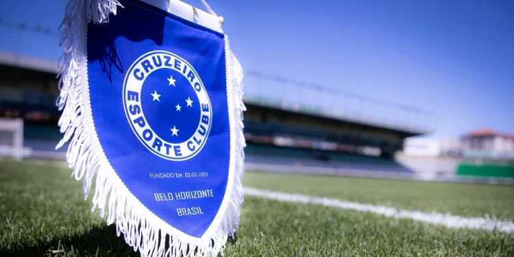 Cruzeiro pagou mixaria e contratou um gringo pronto para fazer história no clube